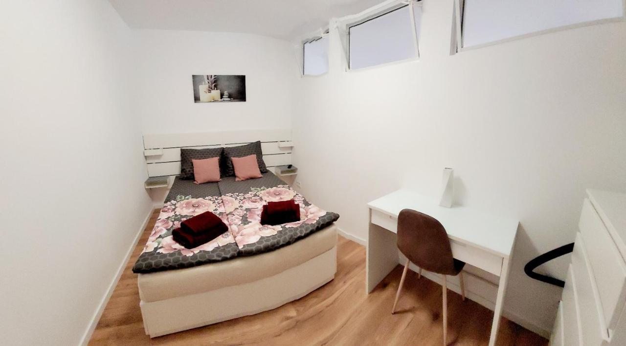 3-Zimmer, Bis 6 Personen Mit Parkplatz Apartment Muelheim an der Ruhr Exterior photo